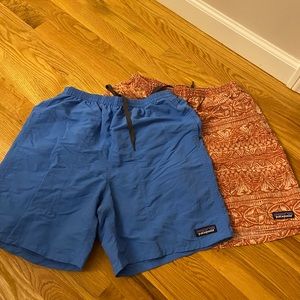 2 pairs of Men’s Patagonia Baggies 7 inch